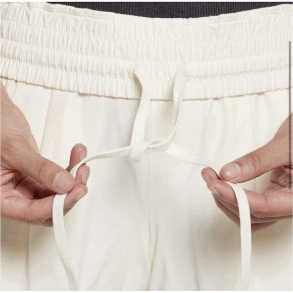 Calia Journey Collection Double Layer Hem High Rise Shorts 4" Ivory Short Large - Picture 2 of 4